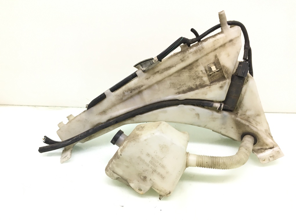 Бачок омывателя бу для Volvo V50  2.0 TD,  2005 г.