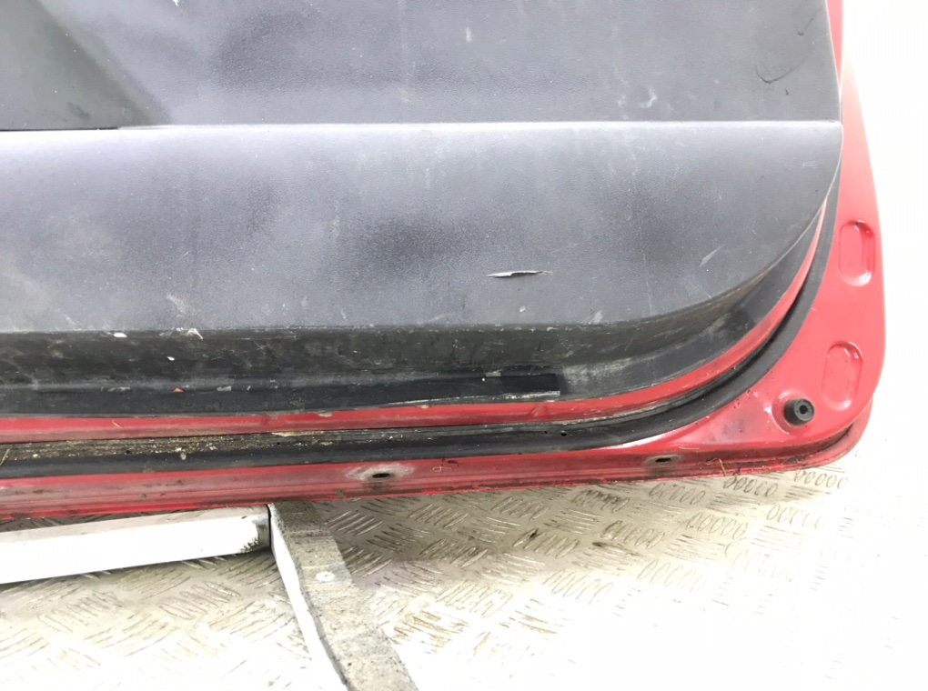 Дверь передняя правая бу для Toyota Yaris XP9 1.0 i,  2007 г.