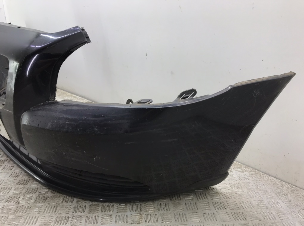 Бампер передний бу для Volvo S40  2.0 TD,  2007 г.