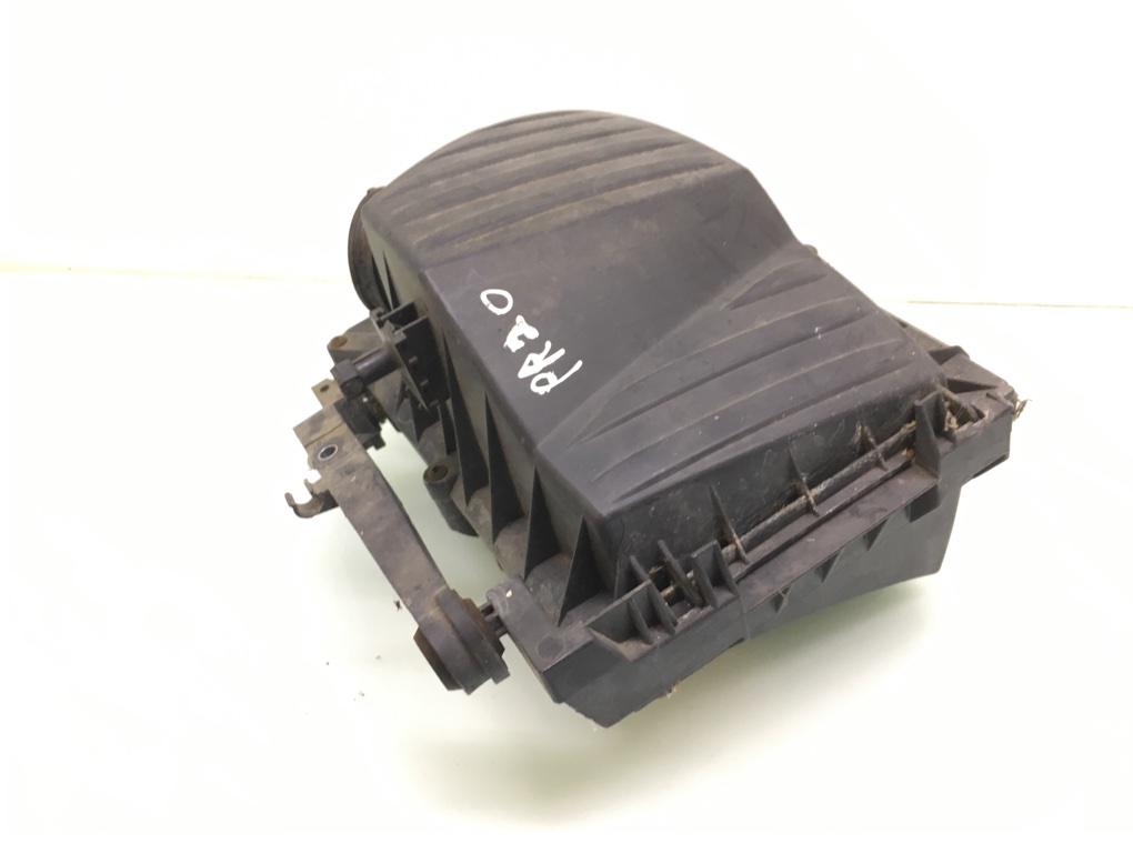 Корпус воздушного фильтра бу для Opel Corsa C 1.2 i,  2005 г.