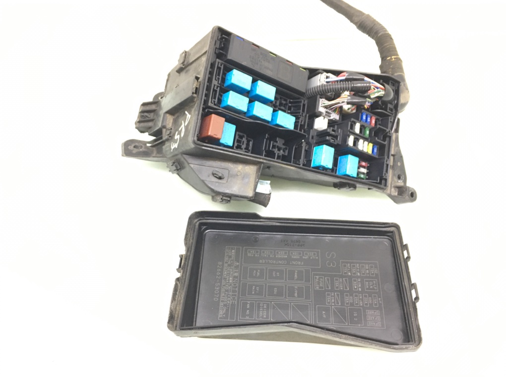 Блок предохранителей бу для Lexus IS 2 2.2 TD, 2007 г.