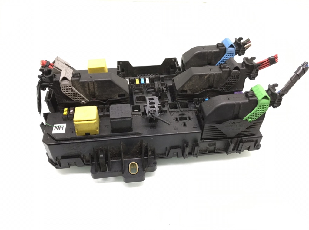 Блок предохранителей бу для Opel Zafira B 1.9 CDTi,  2010 г.