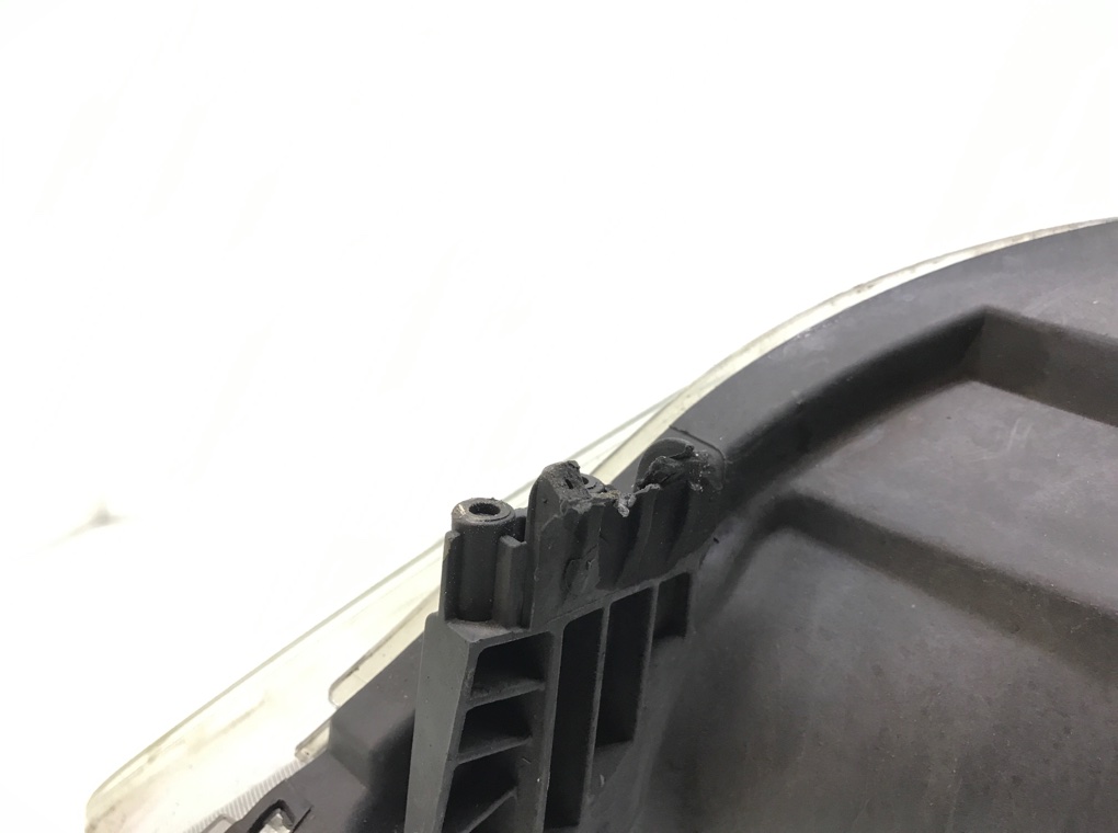 Фара правая бу для Seat Ibiza  1.6 TDi,  2011 г.