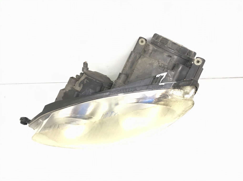 Фара левая бу для Volkswagen Golf 5 1.6 FSI, 2005 г. Фара левая бу для Volkswagen Golf 5 1.6 FSI, 2005 г.