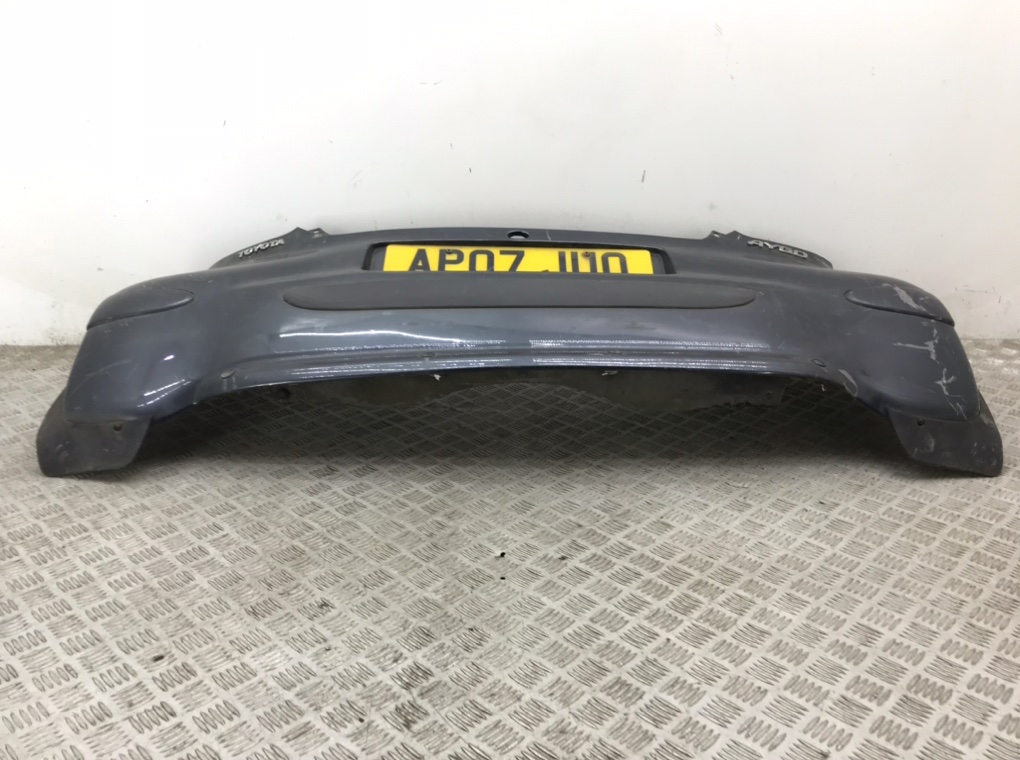 Бампер задний бу для Toyota Aygo  1.0 i,  2007 г.