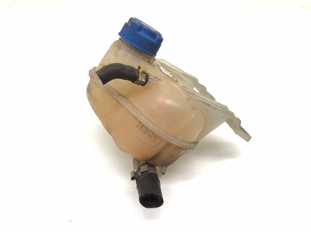 Бачок расширительный бу для Fiat Punto 3 1.2 i, 2007 г. Бачок расширительный бу для Fiat Punto 3 1.2 i, 2007 г.