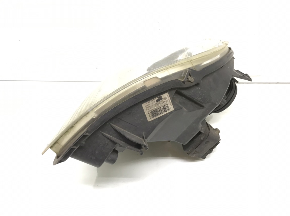 Фара правая бу для Nissan Kubistar  1.5 DCi,  2005 г.