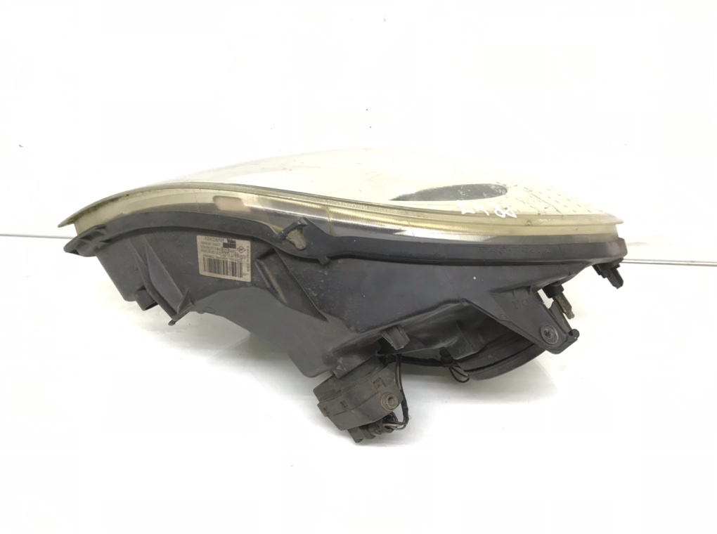 Фара правая бу для Nissan Kubistar  1.5 DCi,  2005 г.
