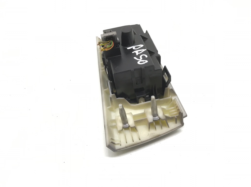 Переключатель света бу для BMW 3 E90/E91/E92/E93 2.0 i, 2008 г. Переключатель света бу для BMW 3 E90/E91/E92/E93 2.0 i, 2008 г.