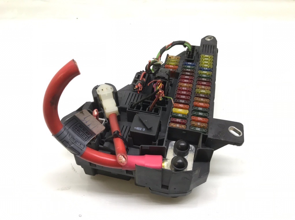 Блок предохранителей бу для BMW 5 E60/E61 2.0 TD,  2008 г.