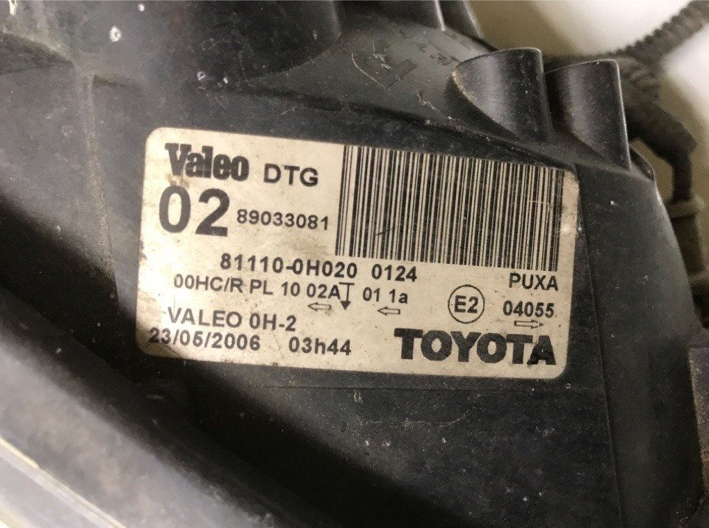 Фара правая бу для Toyota Aygo  1.0 i,  2006 г.