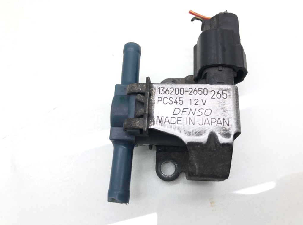 Клапан электромагнитный бу для Honda Jazz 1.3 i, 2002 г. Клапан электромагнитный бу для Honda Jazz 1.3 i, 2002 г.