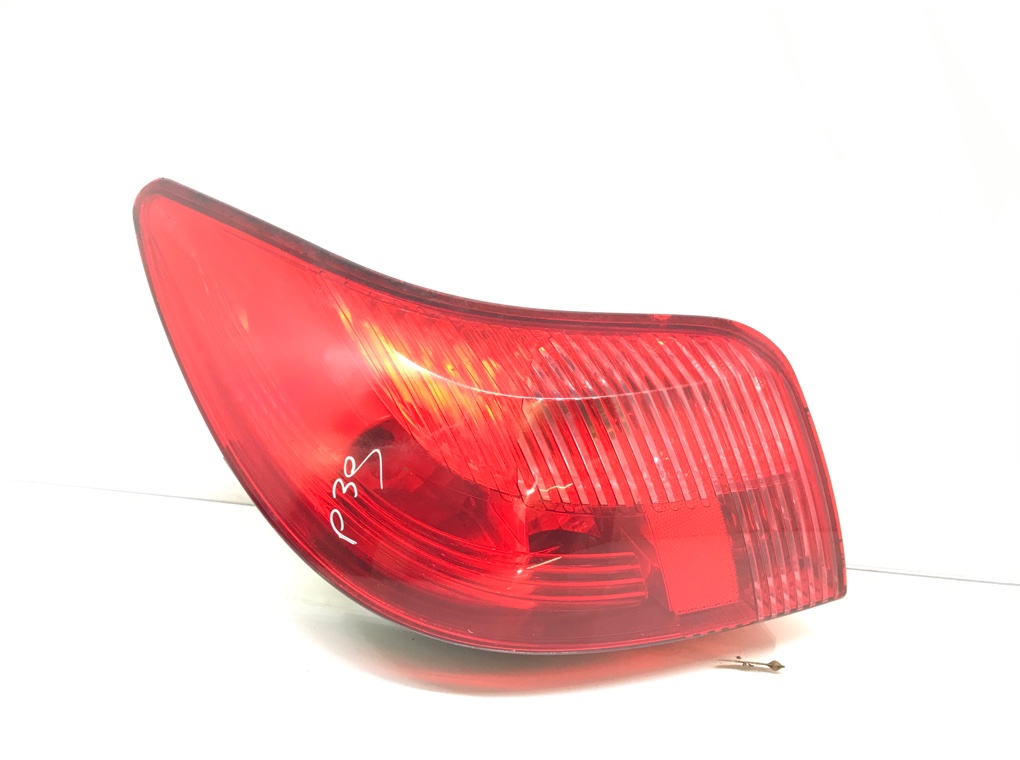 Фонарь задний правый бу для Peugeot 308 T7 1.6 HDi, 2012 г.