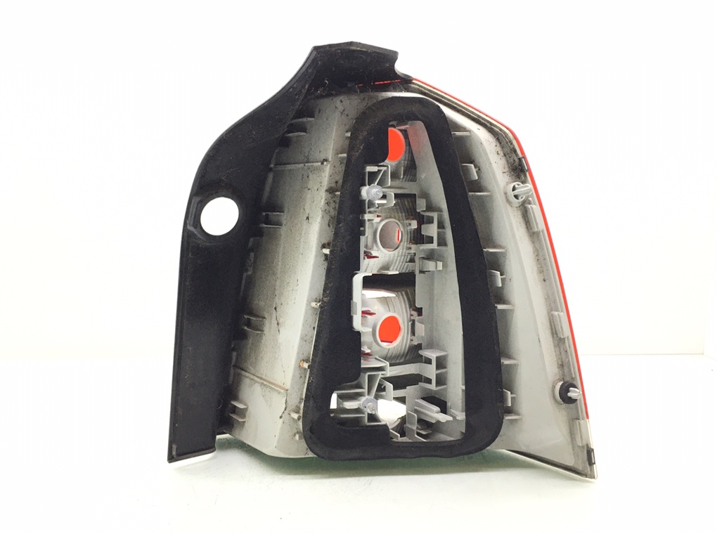 Фонарь задний левый бу для Opel Zafira B 1.8 i,  2009 г.