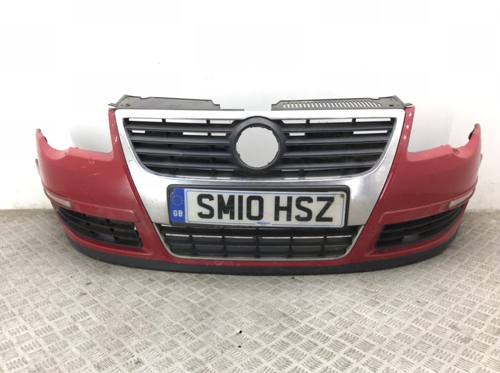 Бампер передний бу для Volkswagen Passat B6 2.0 TDi, 2010 г.