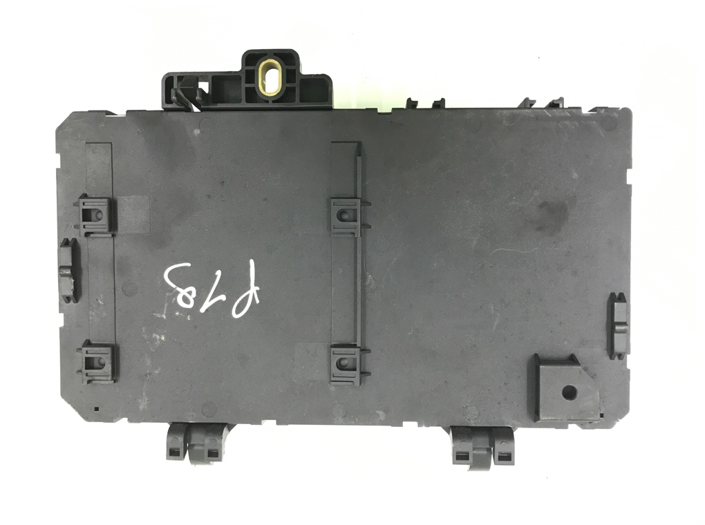 Блок предохранителей бу для Opel Astra H 1.6 i, 2006 г. Блок предохранителей бу для Opel Astra H 1.6 i, 2006 г.