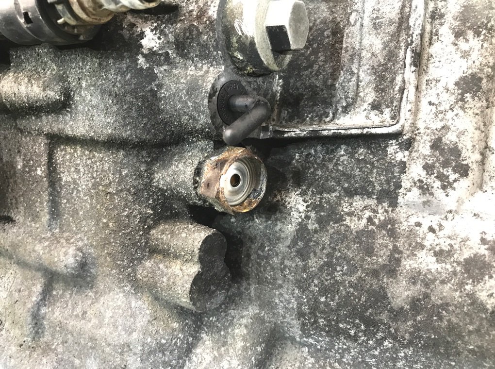 КПП механическая (МКПП) бу для Seat Leon  2.0 TDi,  2010 г.