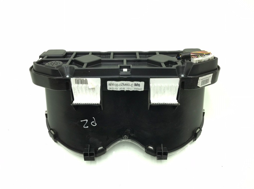 Щиток приборов (приборная панель) бу для Toyota Auris 1.4 D-4D, 2012 г. Щиток приборов (приборная панель) бу для Toyota Auris 1.4 D-4D, 2012 г.