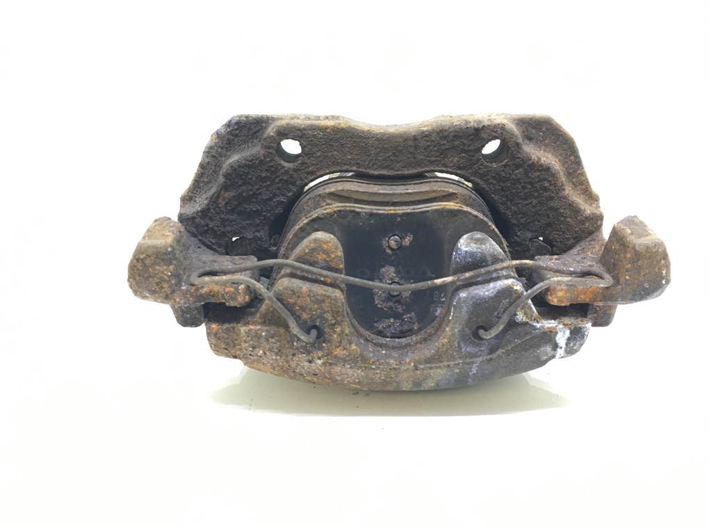 Суппорт передний правый бу для Volvo S40 1.6 TD, 2005 г. Суппорт передний правый бу для Volvo S40 1.6 TD, 2005 г.