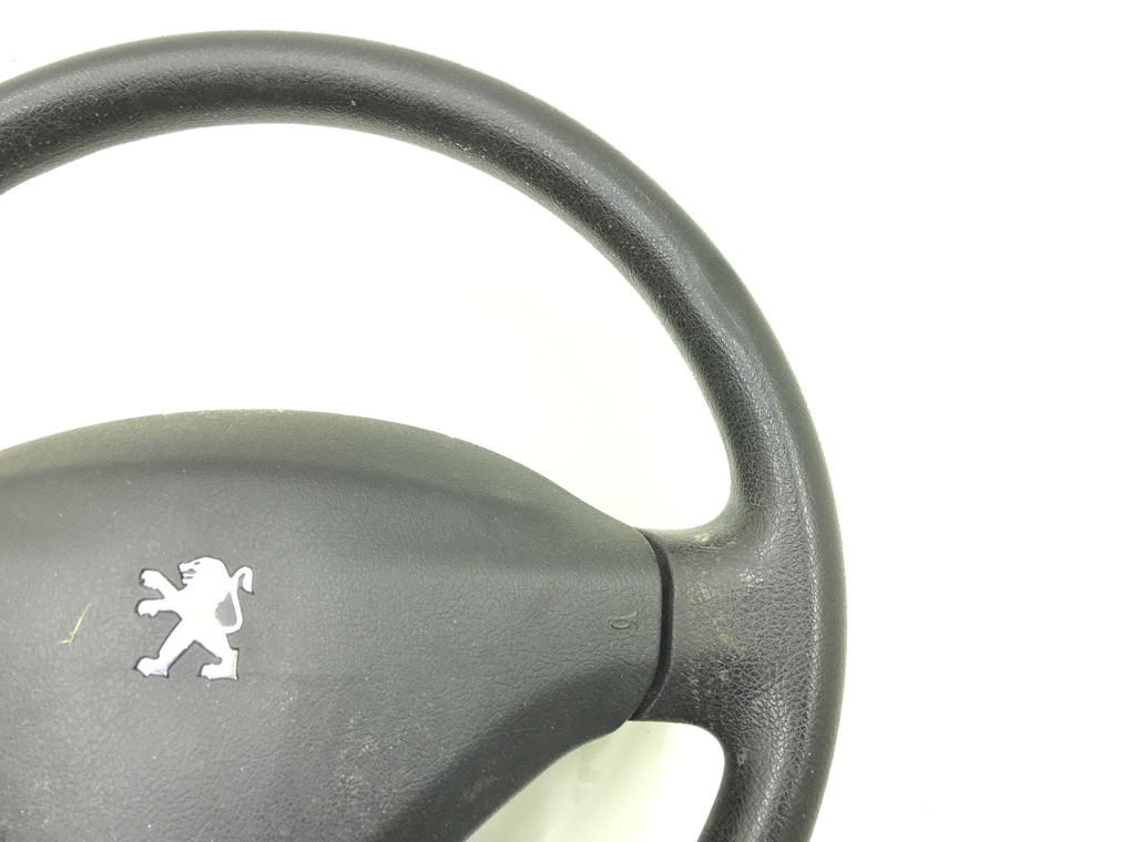 Руль бу для Peugeot 207  1.4 i,  2009 г.