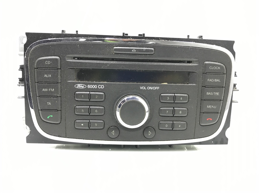 Магнитола бу для Ford Transit Connect 1.8 TDDi, 2012 г.