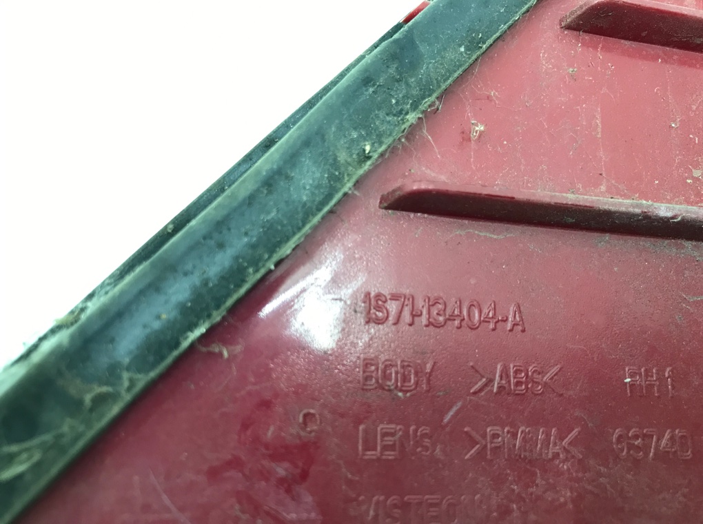 Фонарь задний правый бу для Ford Mondeo 3 1.8 i,  2003 г.