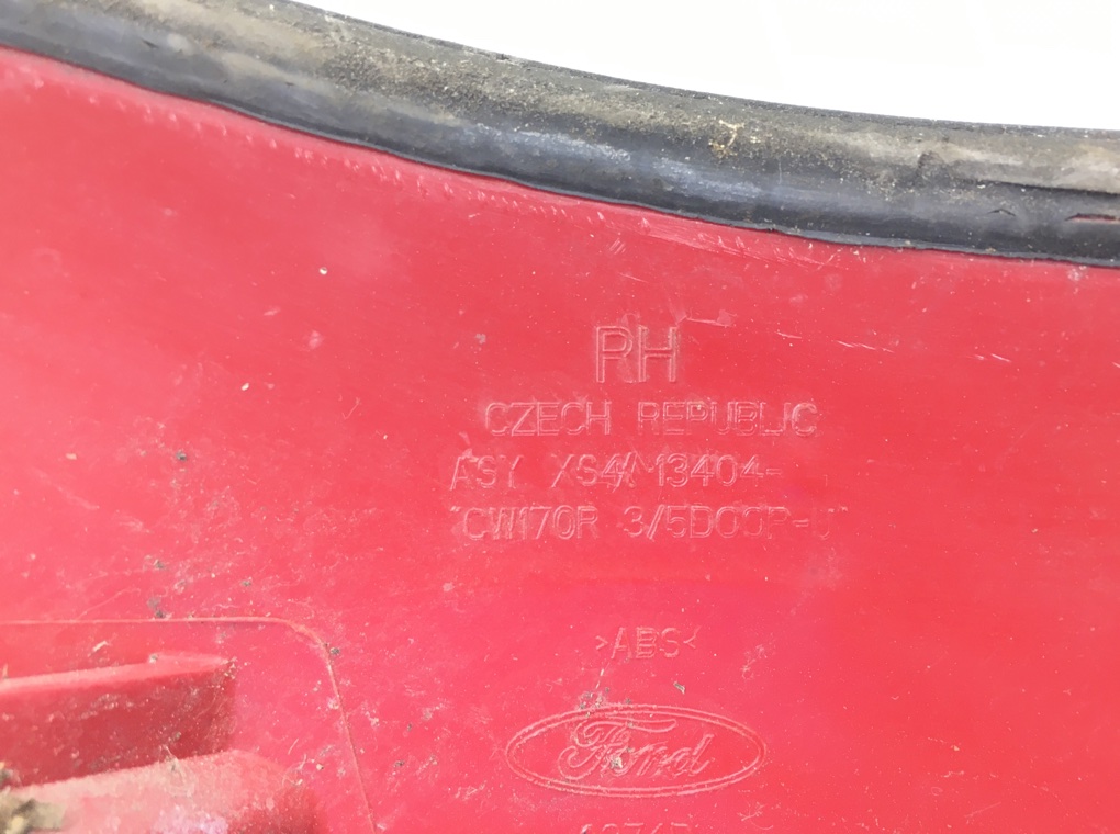 Фонарь задний правый бу для Ford Focus 1 1.8 i, 1998 г. Фонарь задний правый бу для Ford Focus 1 1.8 i, 1998 г.