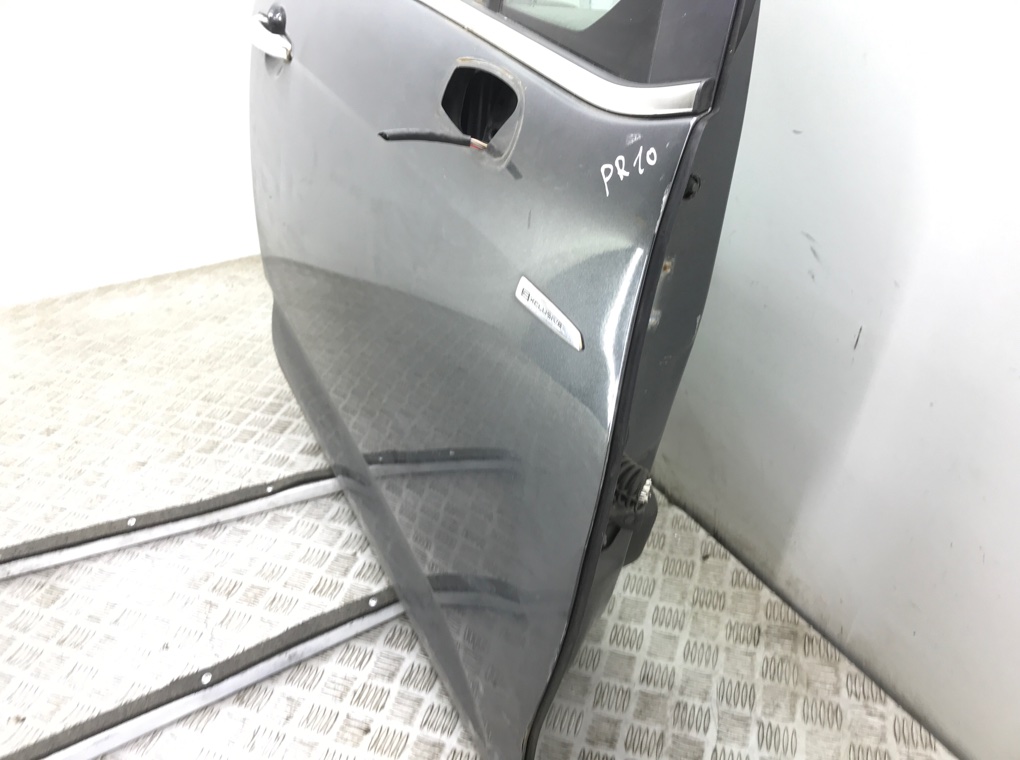 Дверь передняя правая бу для Citroen C3 2 1.6 HDi, 2012 г. Дверь передняя правая бу для Citroen C3 1.6 HDi, 2012 г.