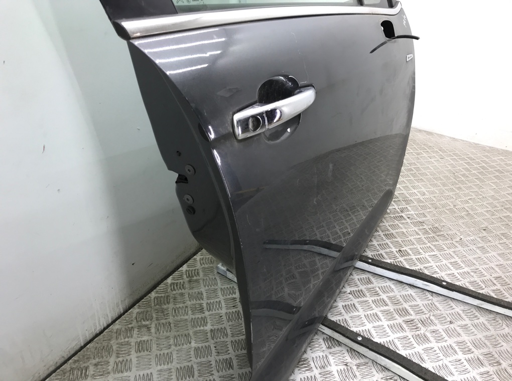 Дверь передняя правая бу для Citroen C3 2 1.6 HDi, 2012 г. Дверь передняя правая бу для Citroen C3 1.6 HDi, 2012 г.