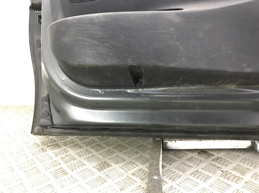 Дверь передняя правая бу для Citroen C3 2 1.6 HDi, 2012 г. Дверь передняя правая бу для Citroen C3 1.6 HDi, 2012 г.