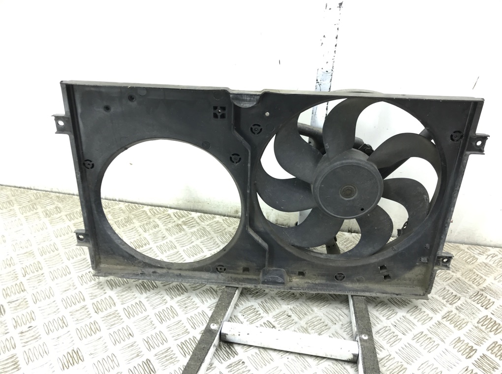 Вентилятор радиатора бу для Volkswagen Beetle A4 1.6 i, 2003 г. Вентилятор радиатора бу для Volkswagen Beetle A4 1.6 i, 2003 г.