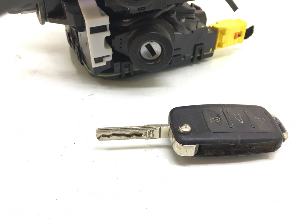Переключатель подрулевой (стрекоза) бу для Volkswagen EOS  2.0 TFSI,  2006 г.