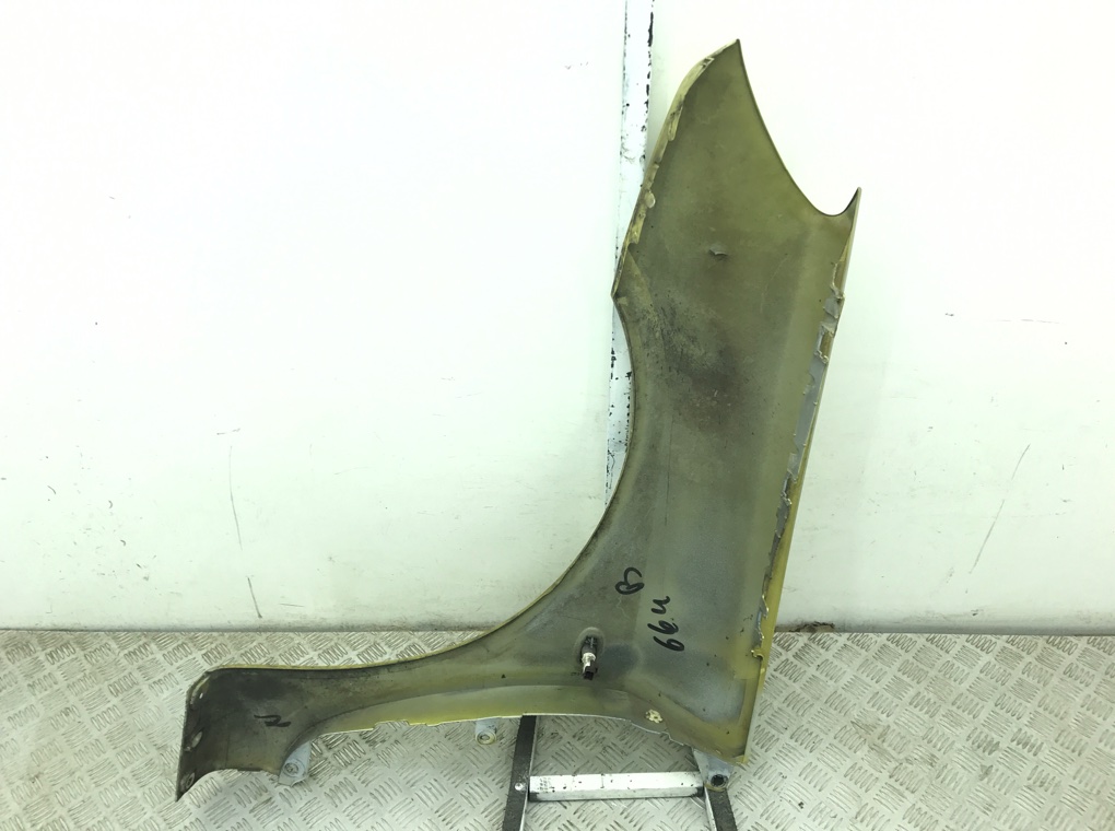 Крыло переднее правое бу для Peugeot 307  1.6 i,  2002 г.