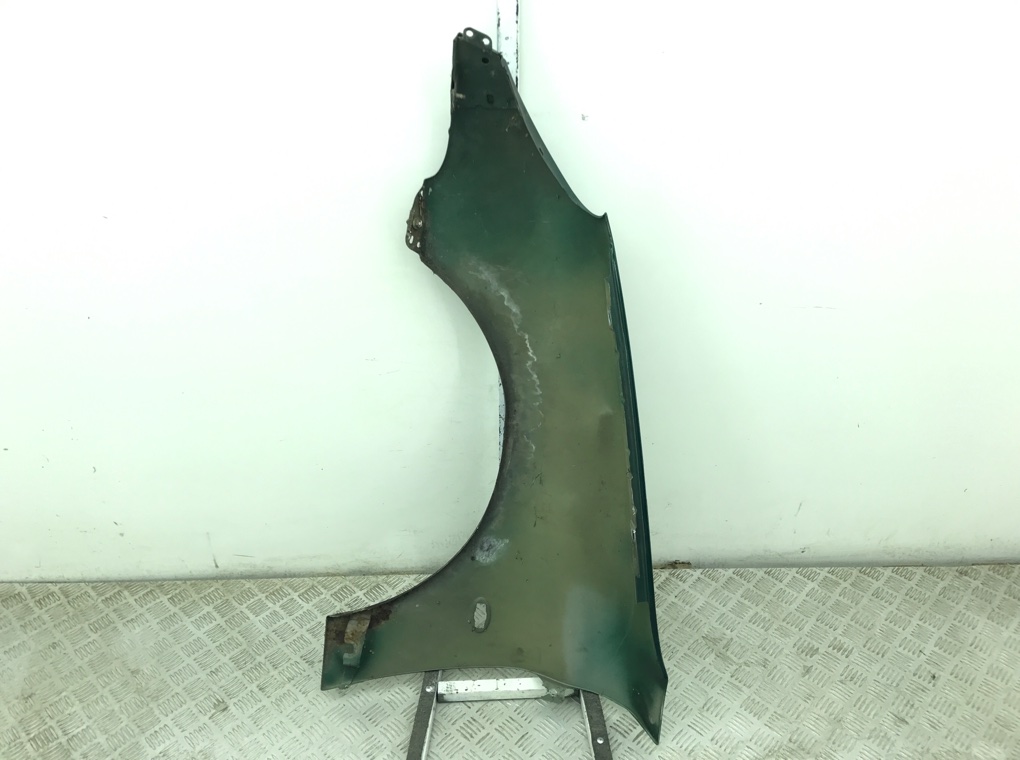 Крыло переднее правое бу для Peugeot 206  1.4 i,  2003 г.