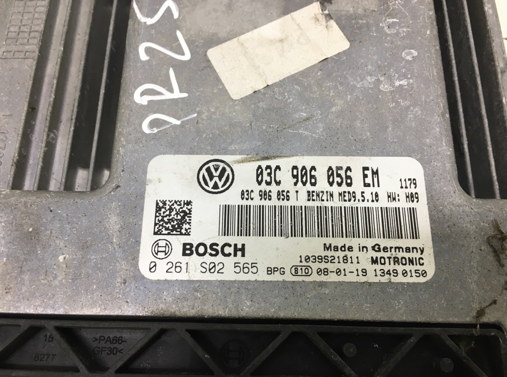 Блок управления двигателем бу для Volkswagen Golf 5 1.6 FSI,  2008 г.