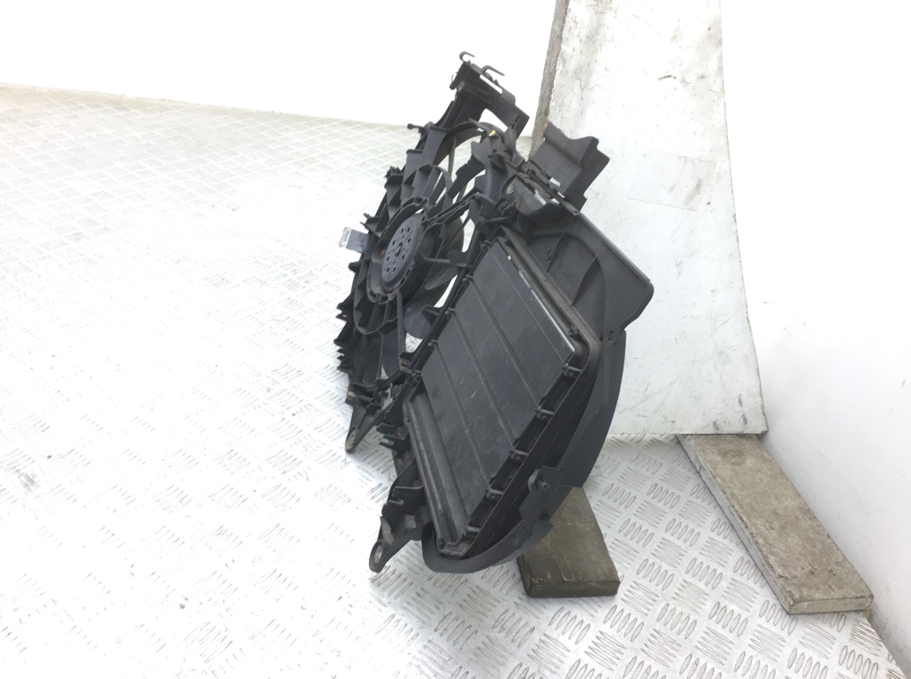 Вентилятор радиатора бу для Audi A4 B7 2.0 TDi,  2007 г.