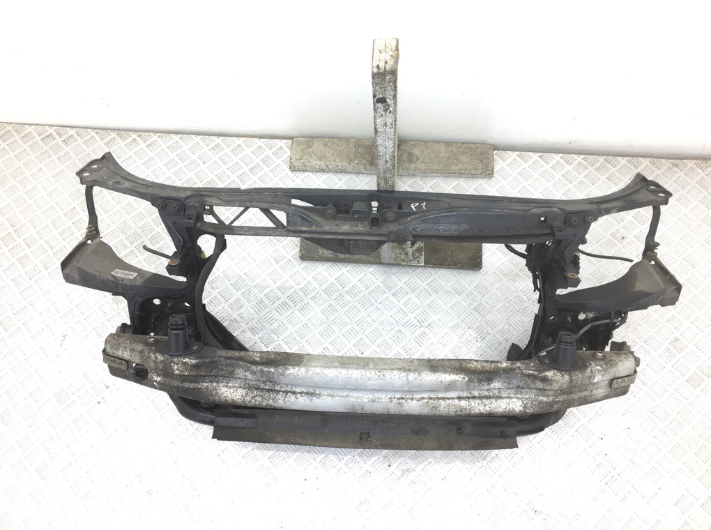 Панель передняя (телевизор) бу для Audi A4 B7 2.0 TDi,  2007 г.