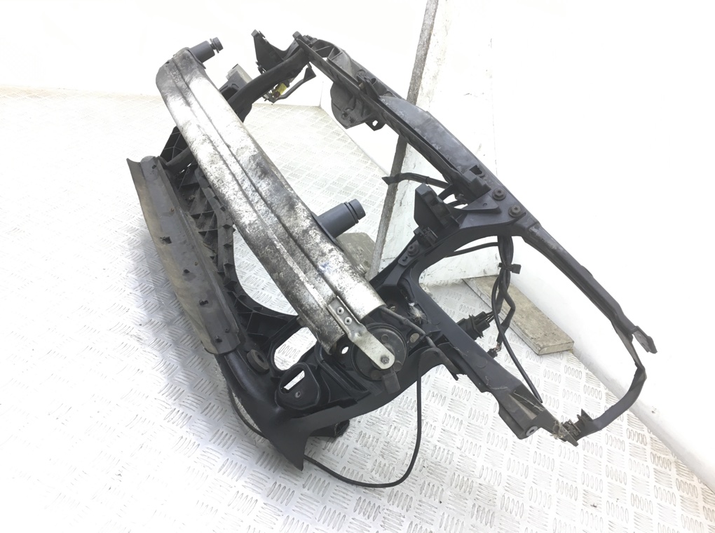 Панель передняя (телевизор) бу для Audi A4 B7 2.0 TDi,  2007 г.