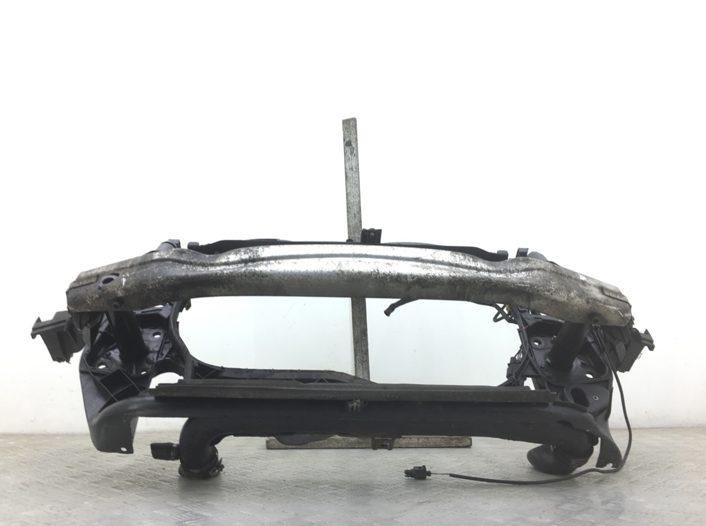 Панель передняя (телевизор) бу для Audi A4 B7 2.0 TDi,  2007 г.