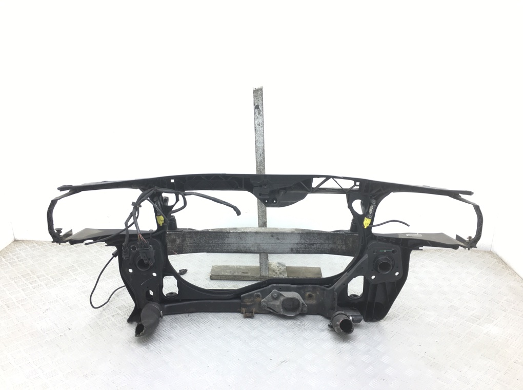 Панель передняя (телевизор) бу для Audi A4 B7 2.0 TDi,  2007 г.