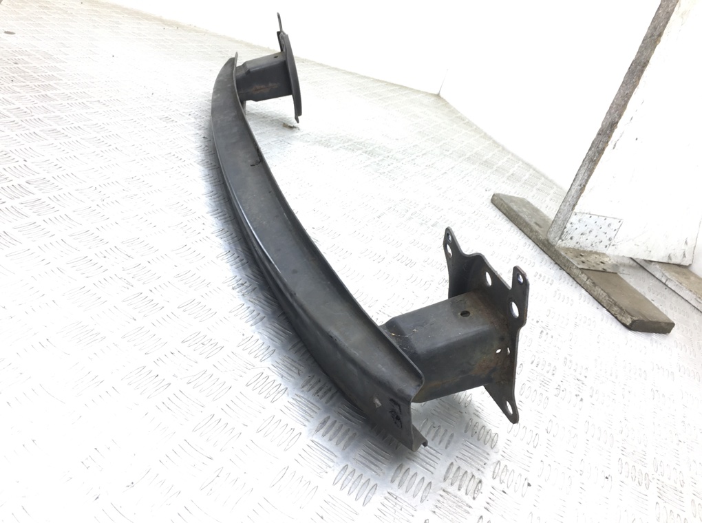 Усилитель бампера переднего бу для Volkswagen Touran  1.9 TDi,  2005 г.