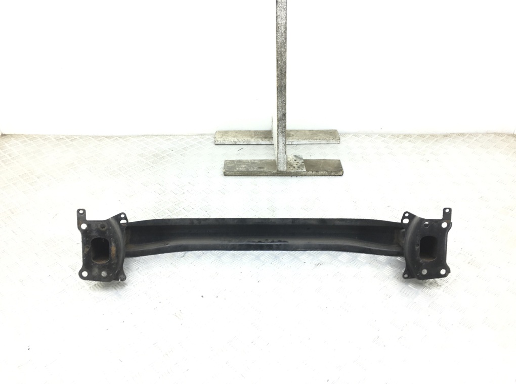 Усилитель бампера переднего бу для Volkswagen Touran  1.9 TDi,  2005 г.