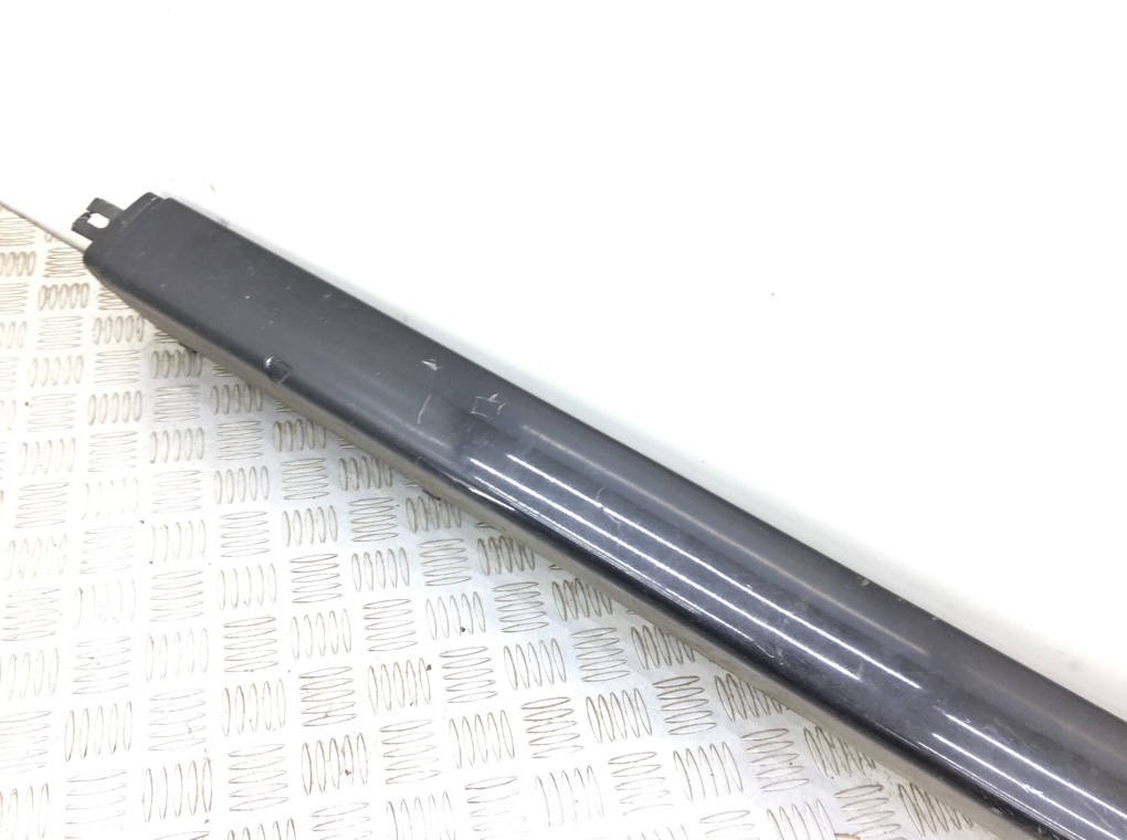 Накладка на порог бу для Renault Clio  1.6 i,  2009 г.