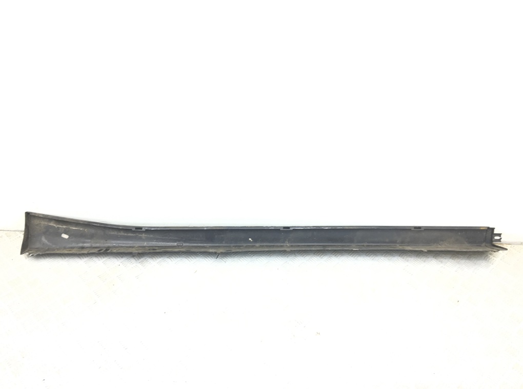 Накладка на порог бу для Renault Clio  1.6 i,  2009 г.