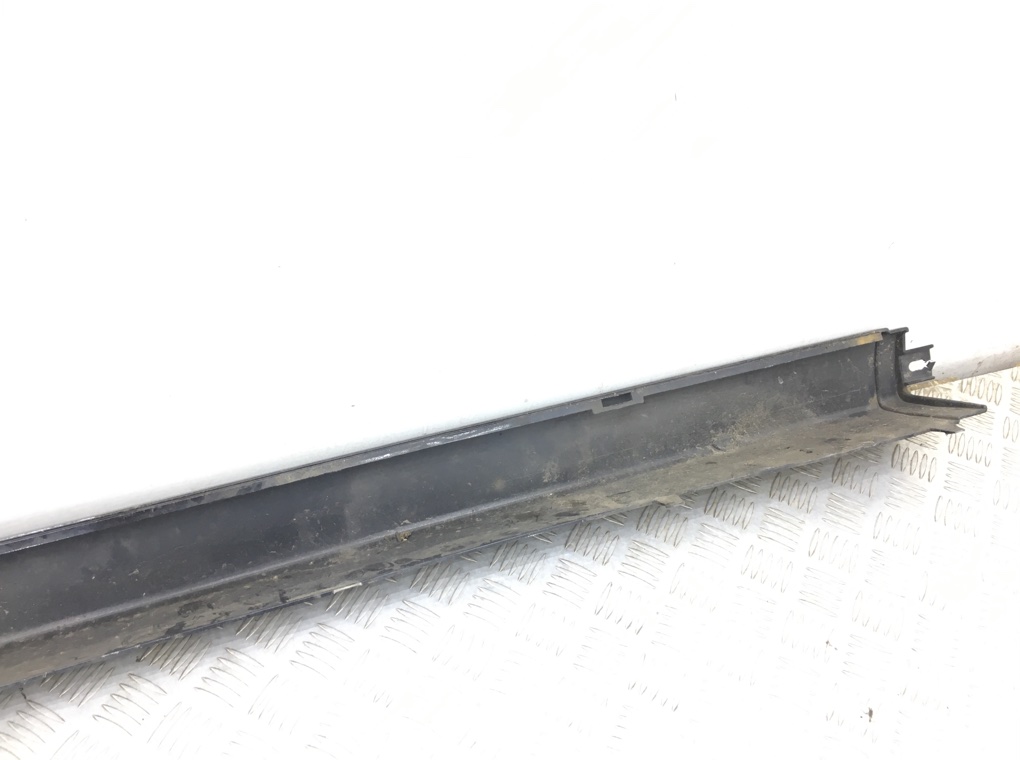 Накладка на порог бу для Renault Clio  1.6 i,  2009 г.