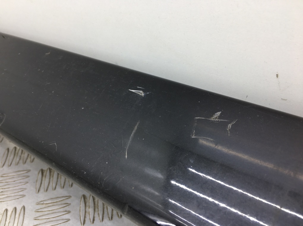 Накладка на порог бу для Renault Clio  1.6 i,  2009 г.