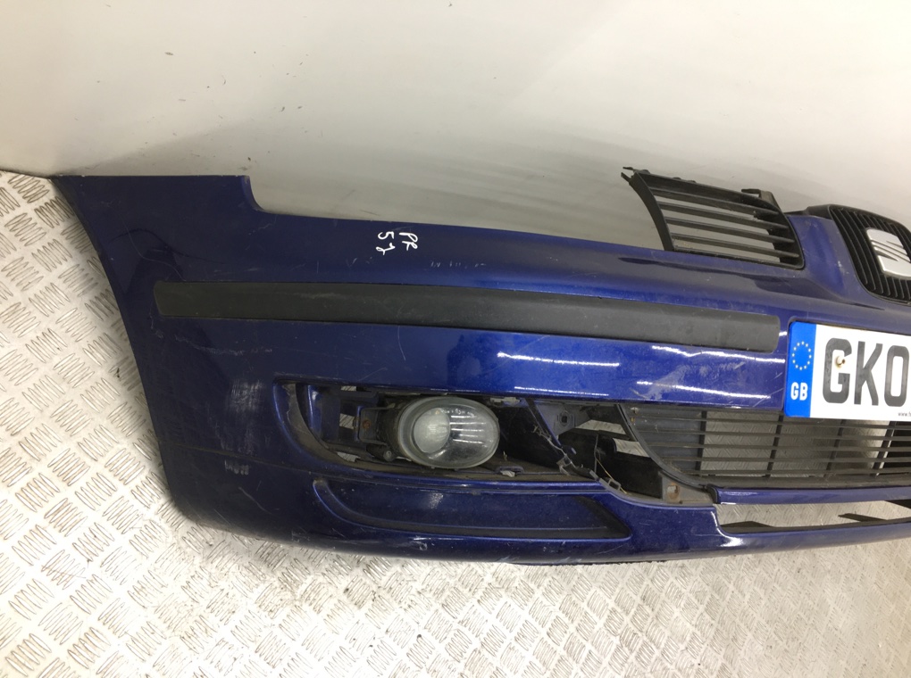 Бампер передний бу для Seat Leon  1.6 i,  2003 г.
