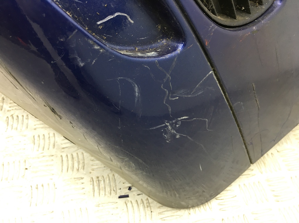 Бампер передний бу для Seat Leon  1.6 i,  2003 г.