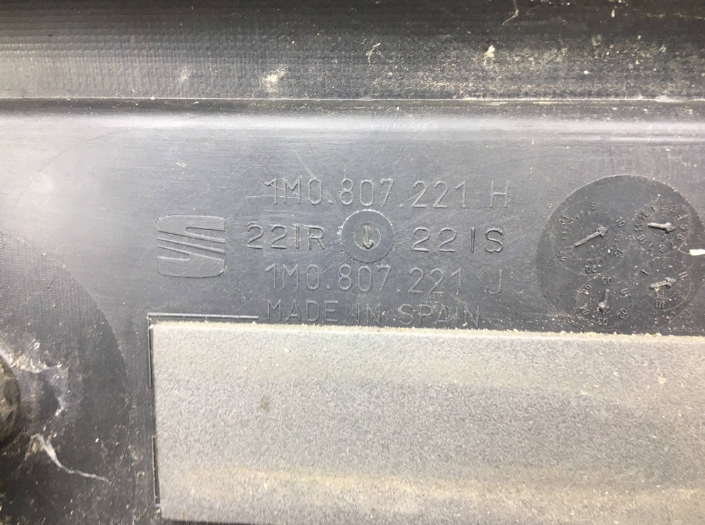 Бампер передний бу для Seat Leon  1.6 i,  2003 г.