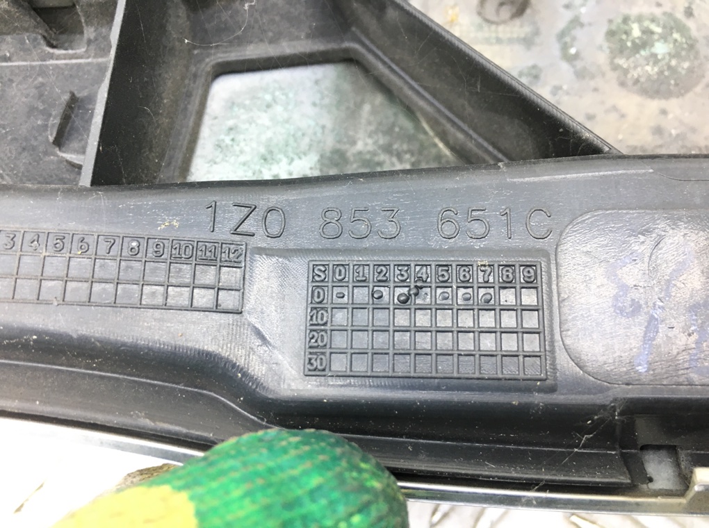 Решетка радиатора бу для Skoda Octavia A5 1.9 TDi,  2010 г.